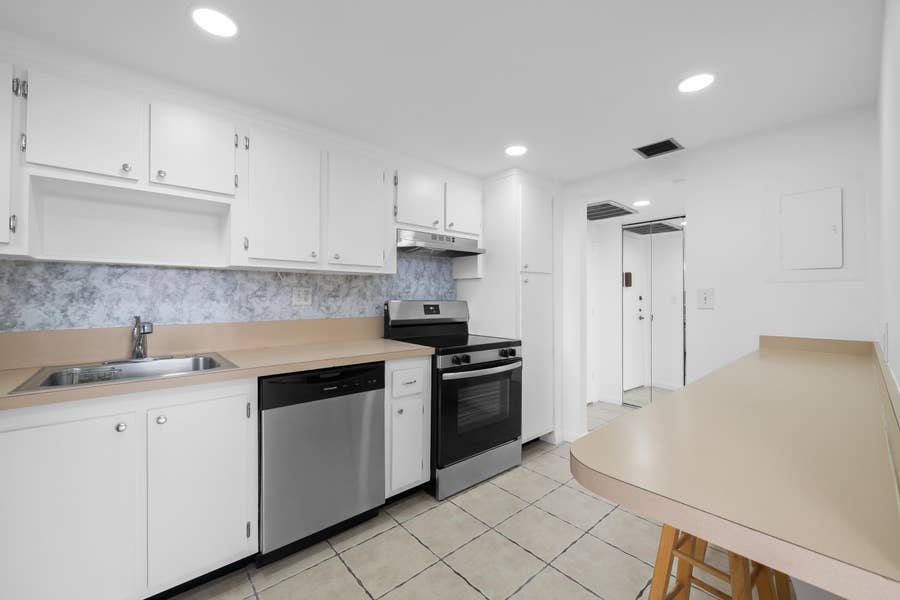 Property photo for 2781 TAFT Street, #303, Hollywood, FL