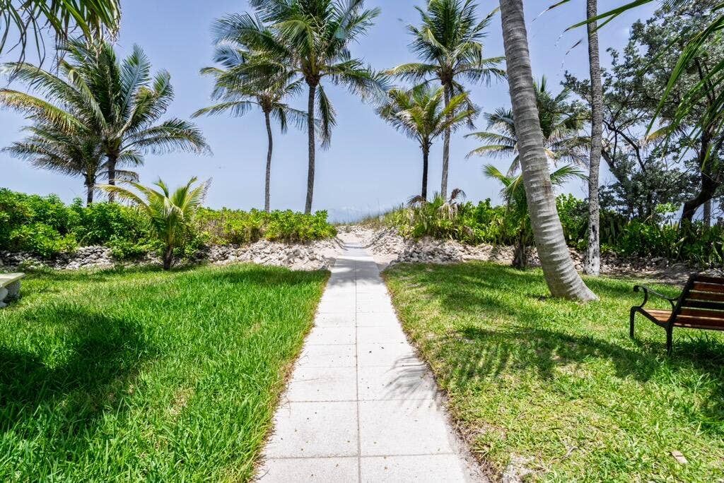 401 BRINY Avenue, #315, Pompano Beach, FL 33062 IMG_5471