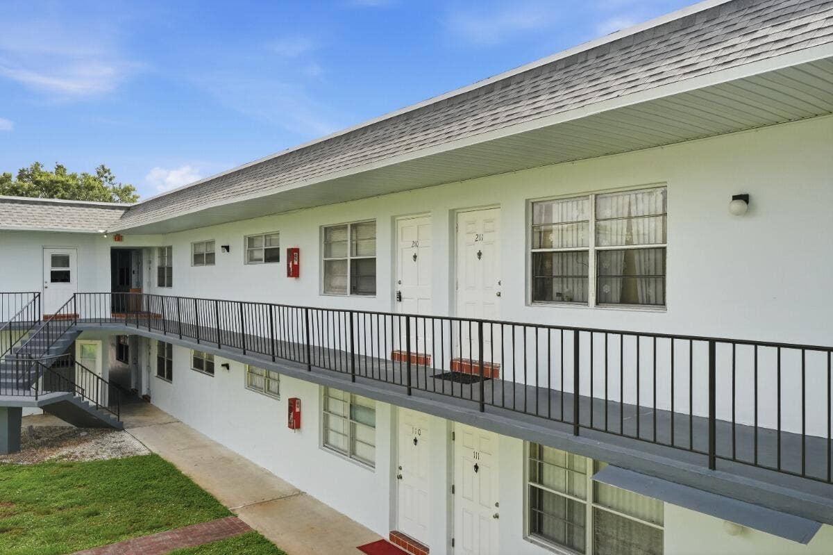 6191 SW 37TH Street, #210, Davie, Davie, FL 33314 006_DSC04889_autoremove_43254513_MLS