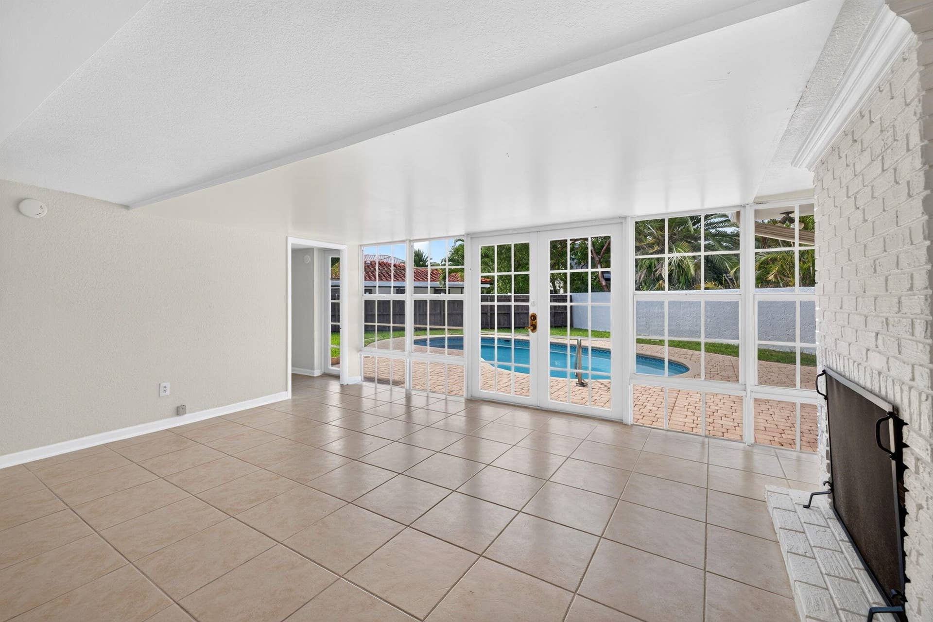 1345 E Terra Mar Drive, Pompano Beach, FL 33062 13-web-or-mls-699A8128