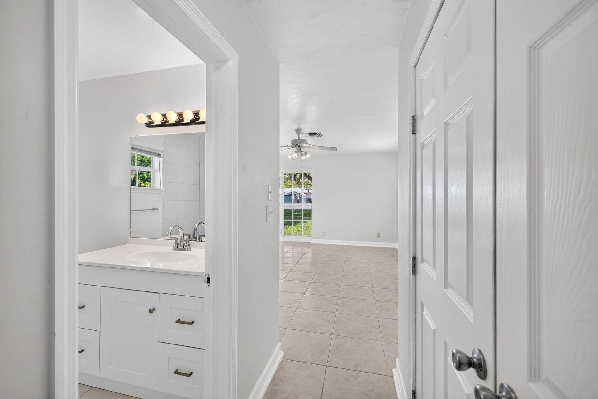 1345 E Terra Mar Drive, Pompano Beach, FL 33062 28-web-or-mls-699A8278