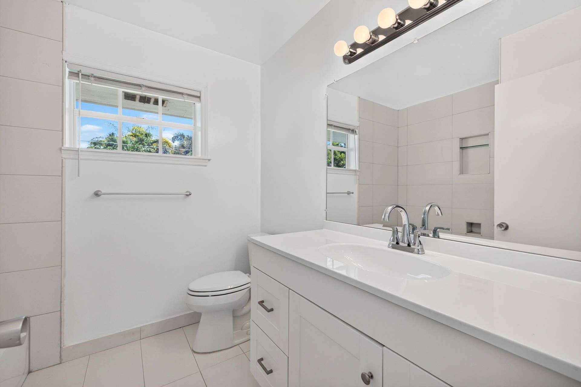 1345 E Terra Mar Drive, Pompano Beach, FL 33062 32-web-or-mls-699A8312