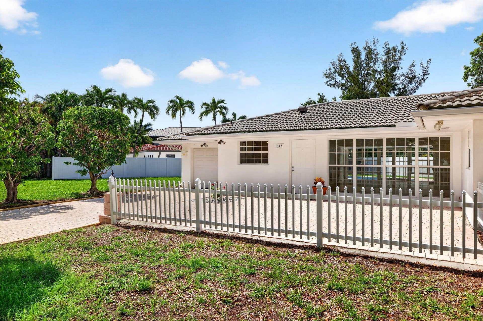 1345 E Terra Mar Drive, Pompano Beach, FL 33062 4-web-or-mls-699A8007