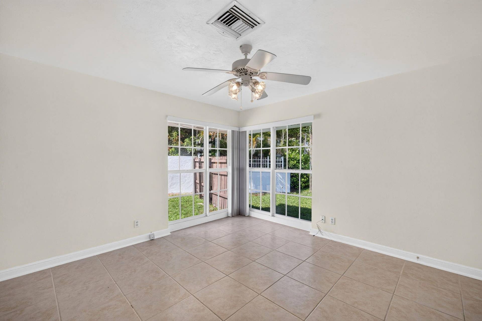 1345 E Terra Mar Drive, Pompano Beach, FL 33062 35-web-or-mls-699A8351