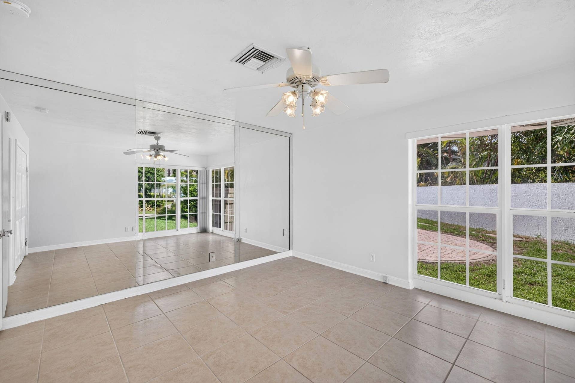 1345 E Terra Mar Drive, Pompano Beach, FL 33062 36-web-or-mls-699A8356