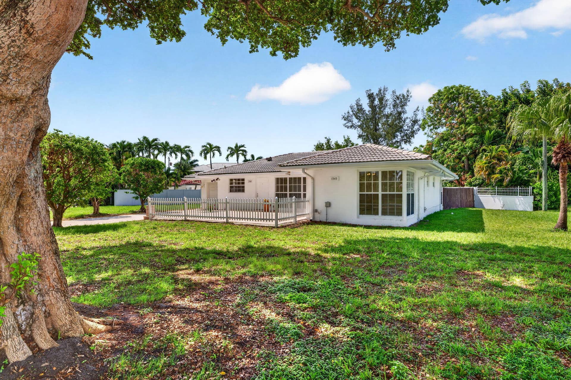 1345 E Terra Mar Drive, Pompano Beach, FL 33062 3-web-or-mls-699A8002