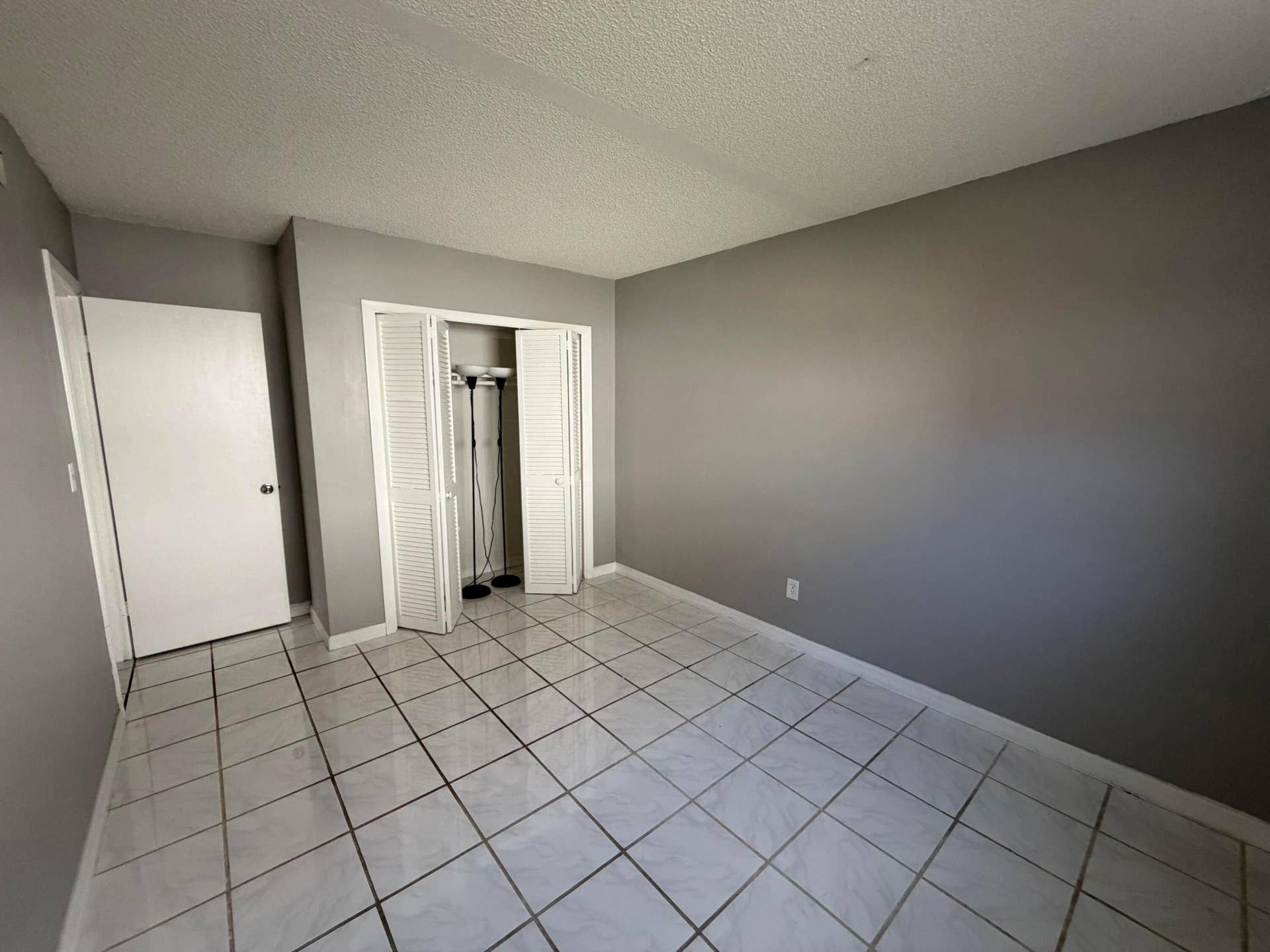 320 SW 1ST Street, #D-2, Pompano Beach, FL 33060 IMG_5391