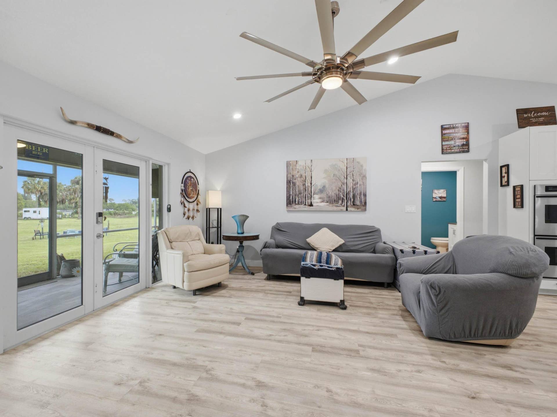 14171 BIDDEX Road, Loxahatchee Groves, FL 33470 Living