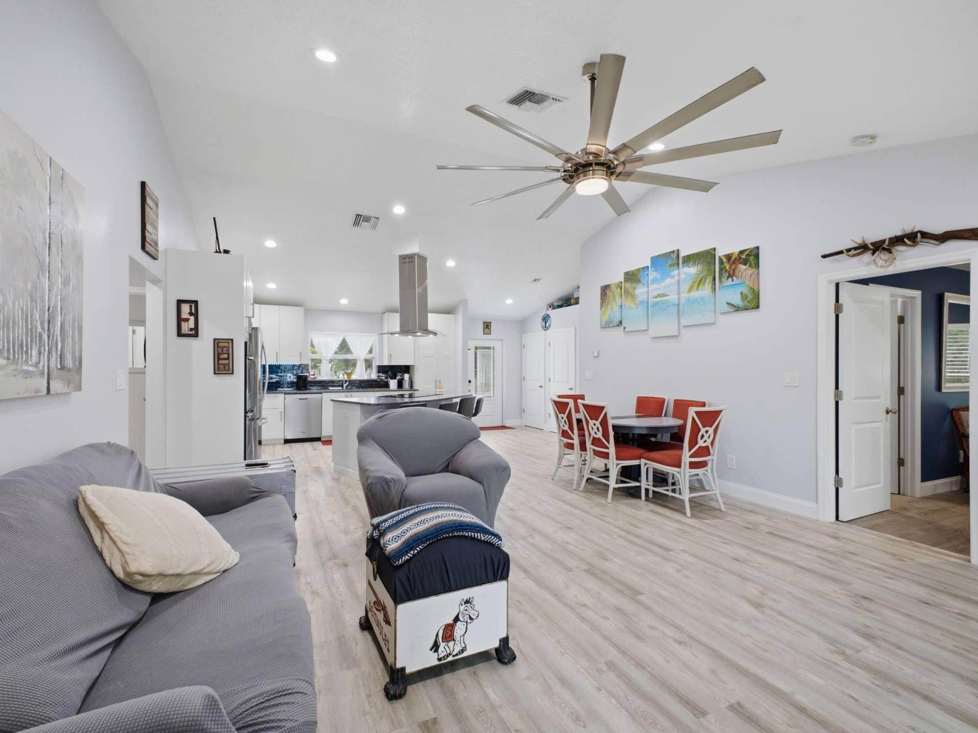 14171 BIDDEX Road, Loxahatchee Groves, FL 33470 Living Dining kitchen