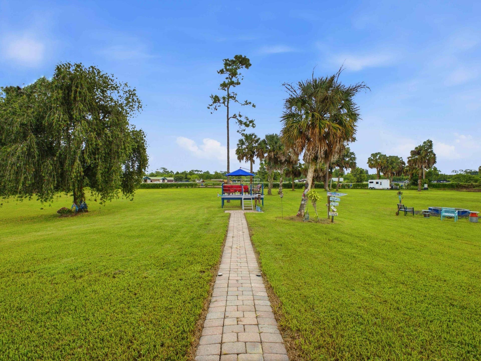 14171 BIDDEX Road, Loxahatchee Groves, FL 33470 Backyard