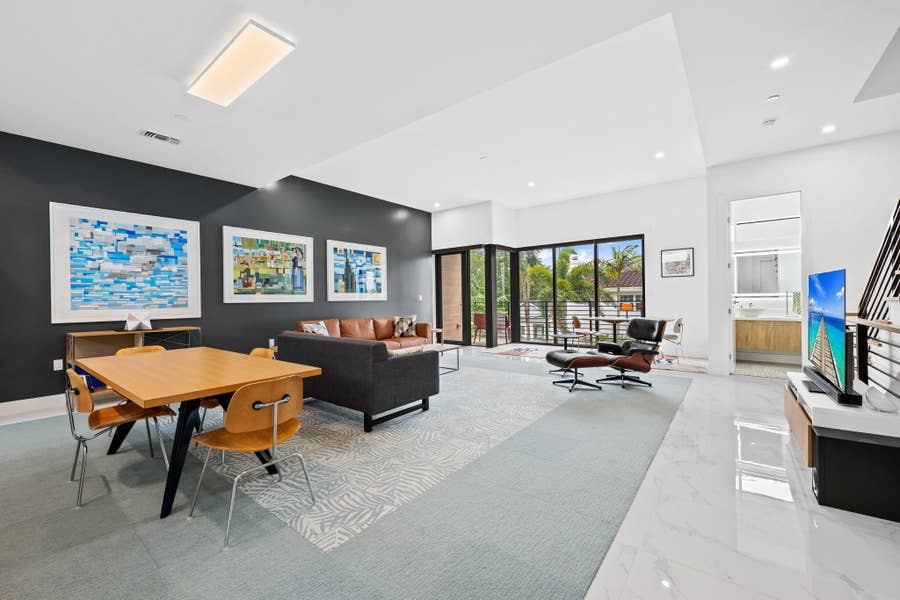Property photo for 818 NE 2ND Street, Fort Lauderdale, FL
