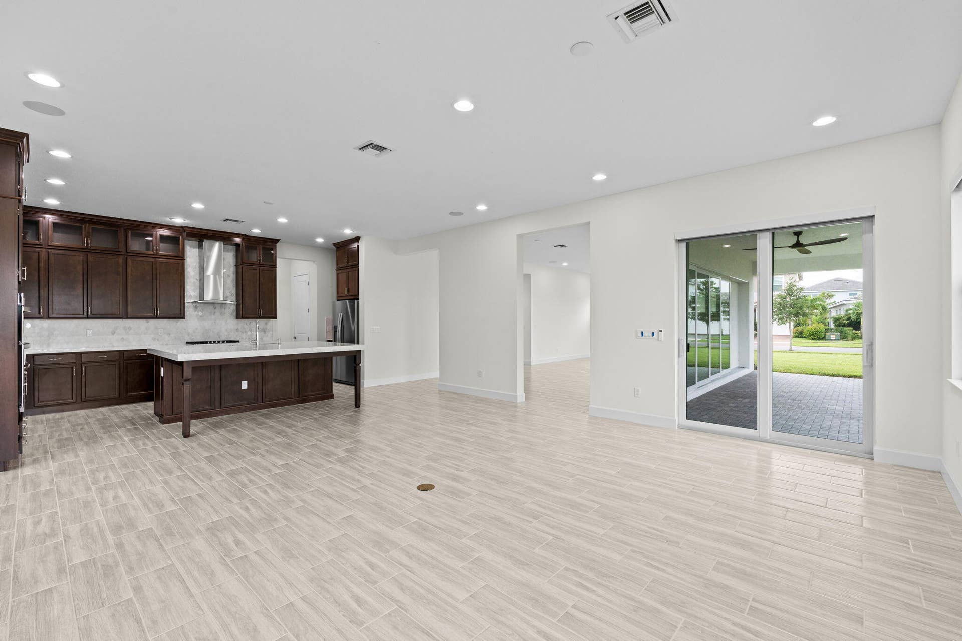 21-web-or-mls-A7406865