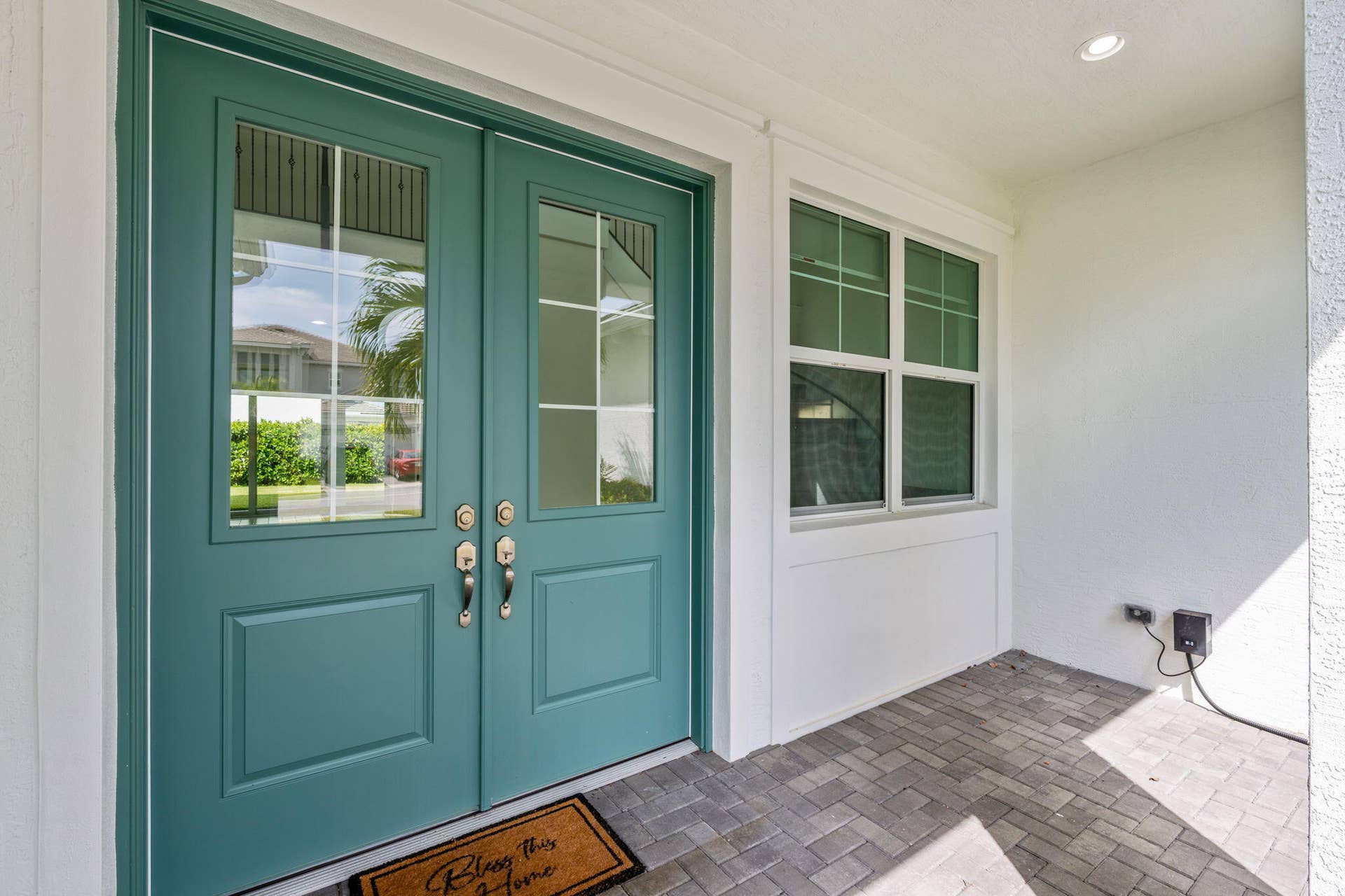 5-web-or-mls-A7406775