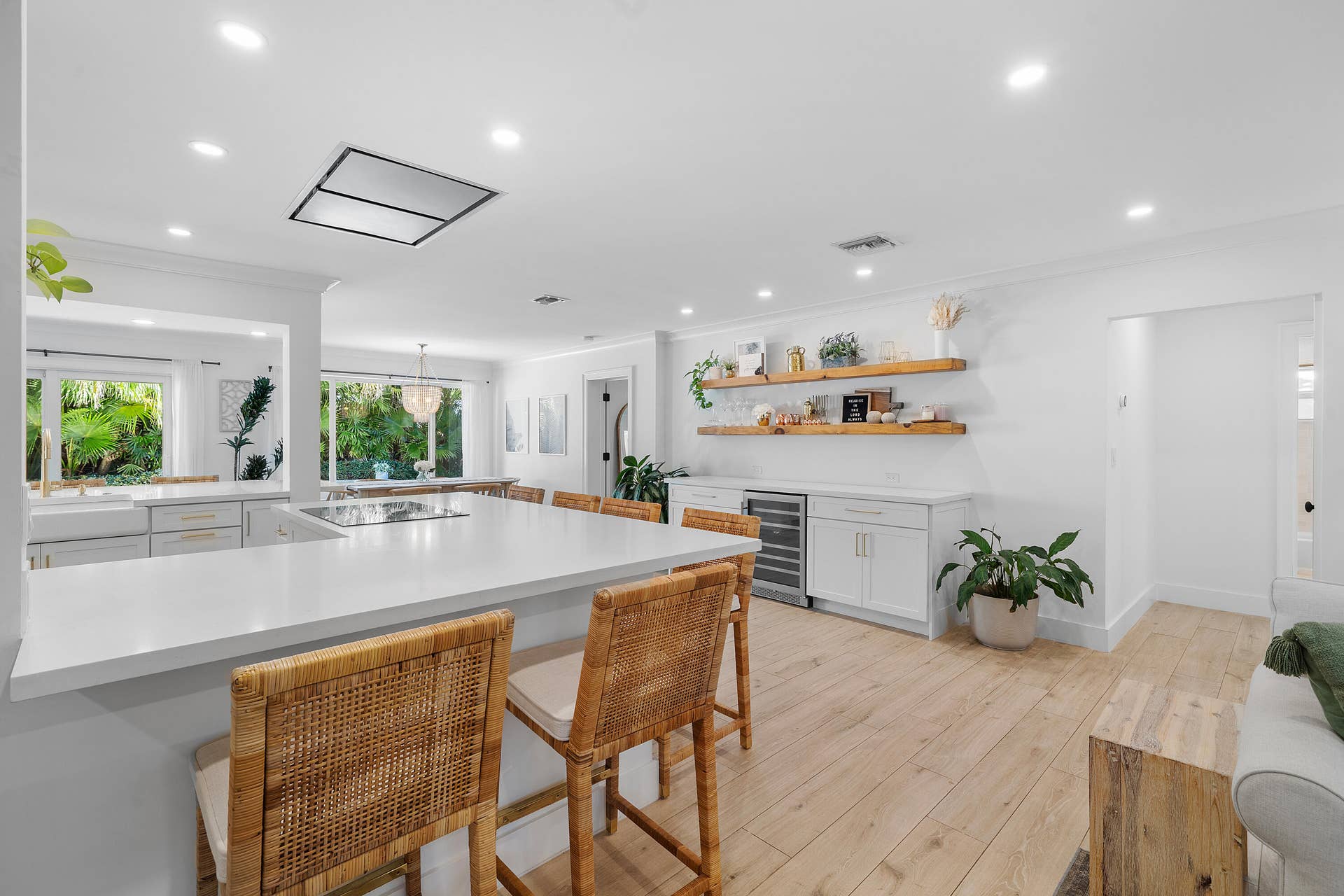 2641 NE 52nd Street, Lighthouse Point, FL 33064 010-2641Northeast52ndStreet-LighthousePo