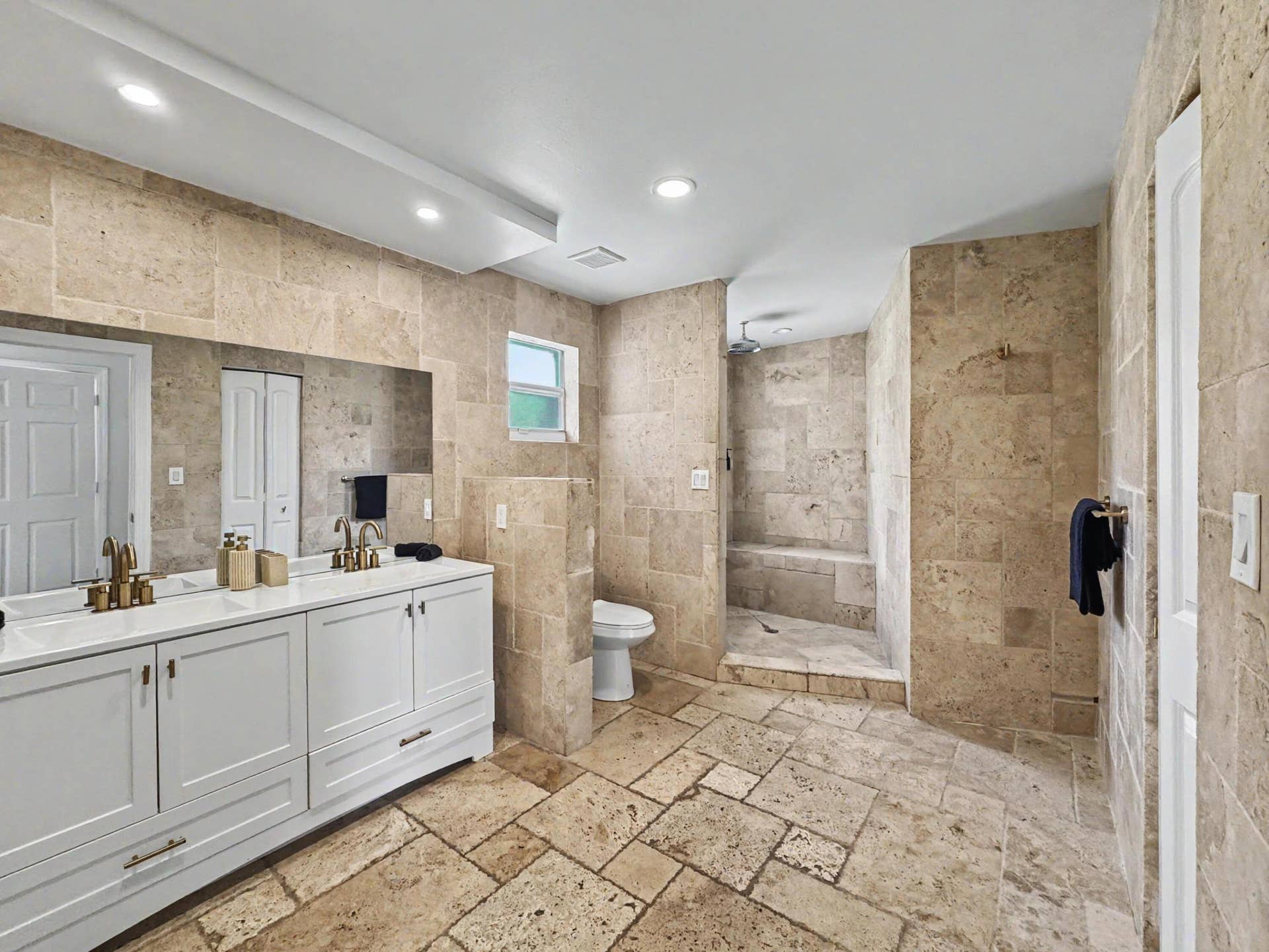 2836 NW 11TH Avenue, Wilton Manors, FL 33311 image00045