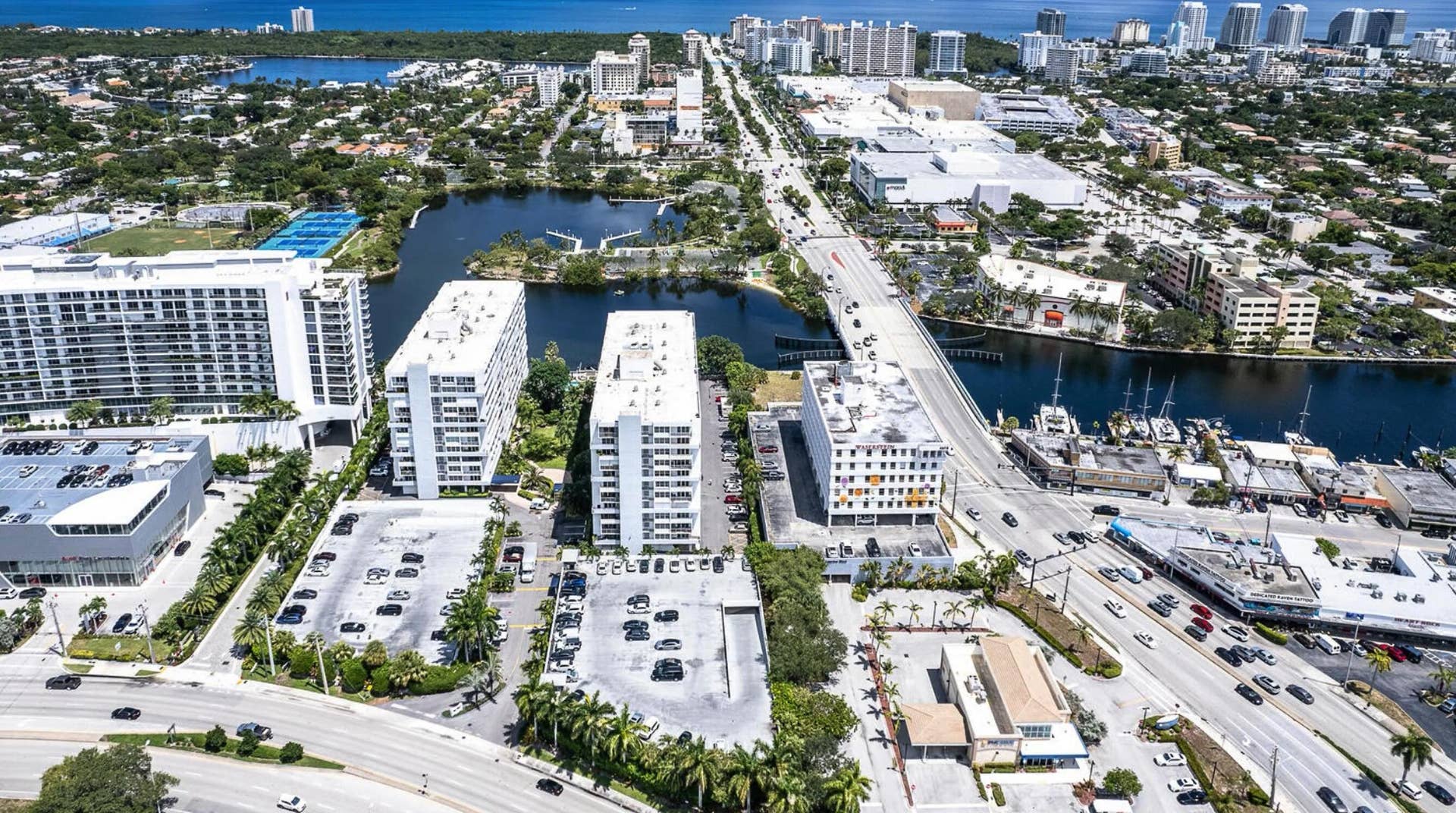 1160 N FEDERAL Highway, #1020, Fort Lauderdale, FL 33304 Superb location minutes to Beach!