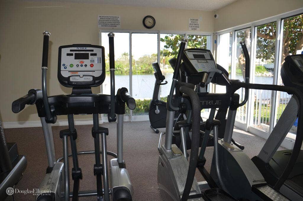 1160 N FEDERAL Highway, #1020, Fort Lauderdale, FL 33304 Community Gym overlooking the River