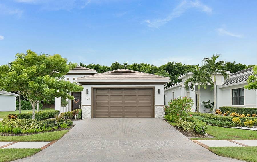Property photo for 528 SE Fascino Circle SE, Port St Lucie, FL