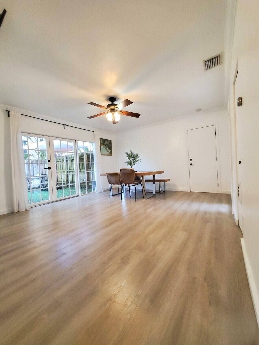 1400 NE 4TH Court, #1, Fort Lauderdale, Fort Lauderdale, FL 33301 Living/Dining