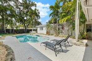 1400 NE 4TH Court, #1, Fort Lauderdale, Fort Lauderdale, FL 33301 Courtyard