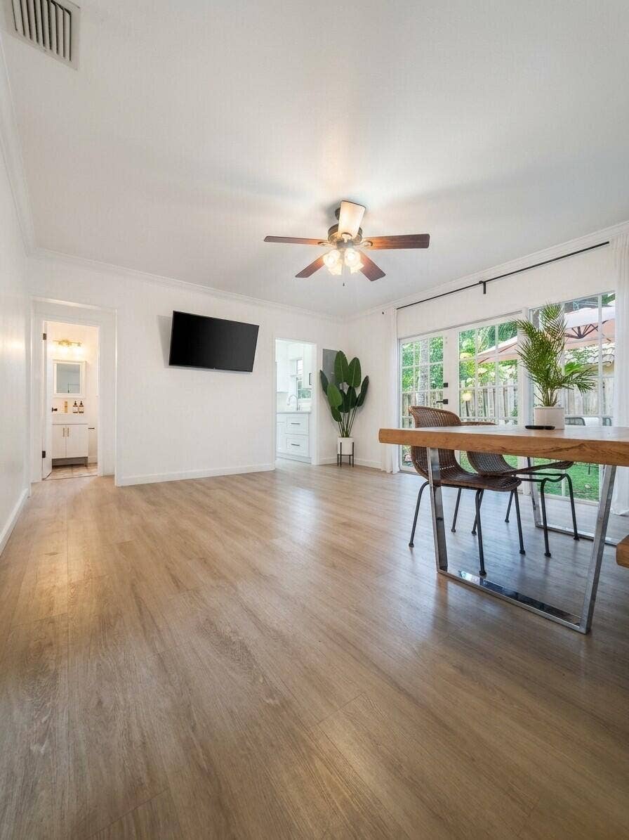 1400 NE 4TH Court, #1, Fort Lauderdale, Fort Lauderdale, FL 33301 Living/Dining