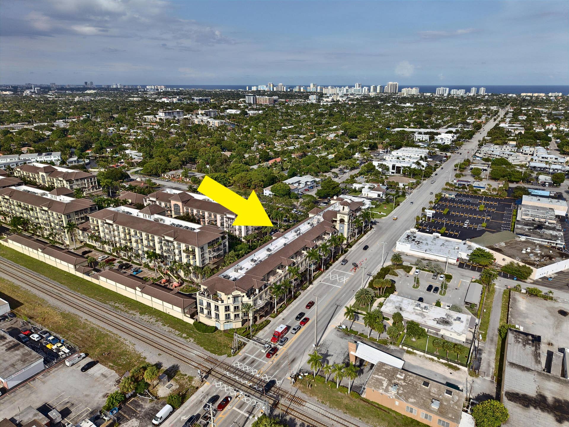 2631 NE 14TH Avenue, #316, Wilton Manors, FL 33334 cunningham-2-arrow