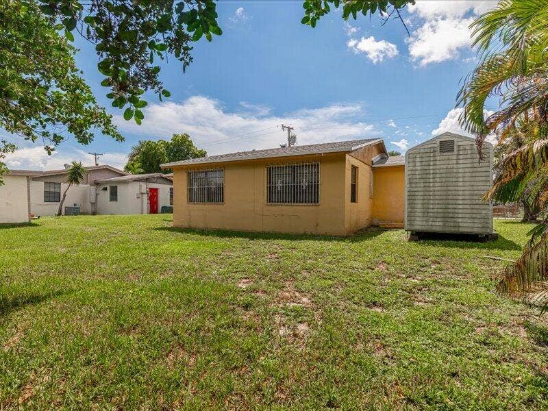 91 NE 6TH Court, Deerfield Beach, FL 33441 Backyard