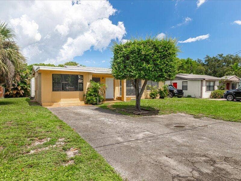 Property photo for 91 NE 6TH Court, Deerfield Beach, FL