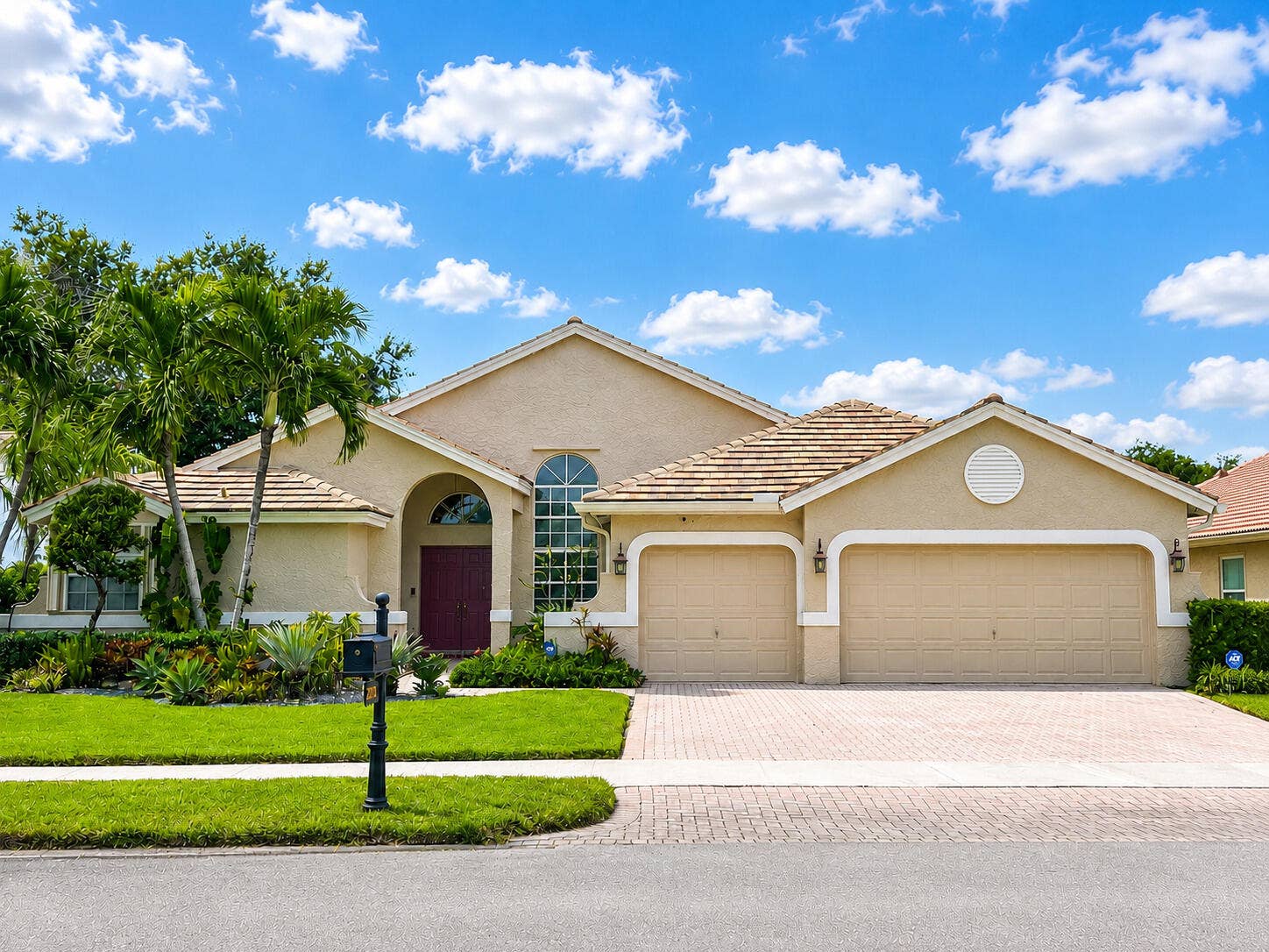 2783 E ABIACA Circle, Davie, FL 33328 Front of Home