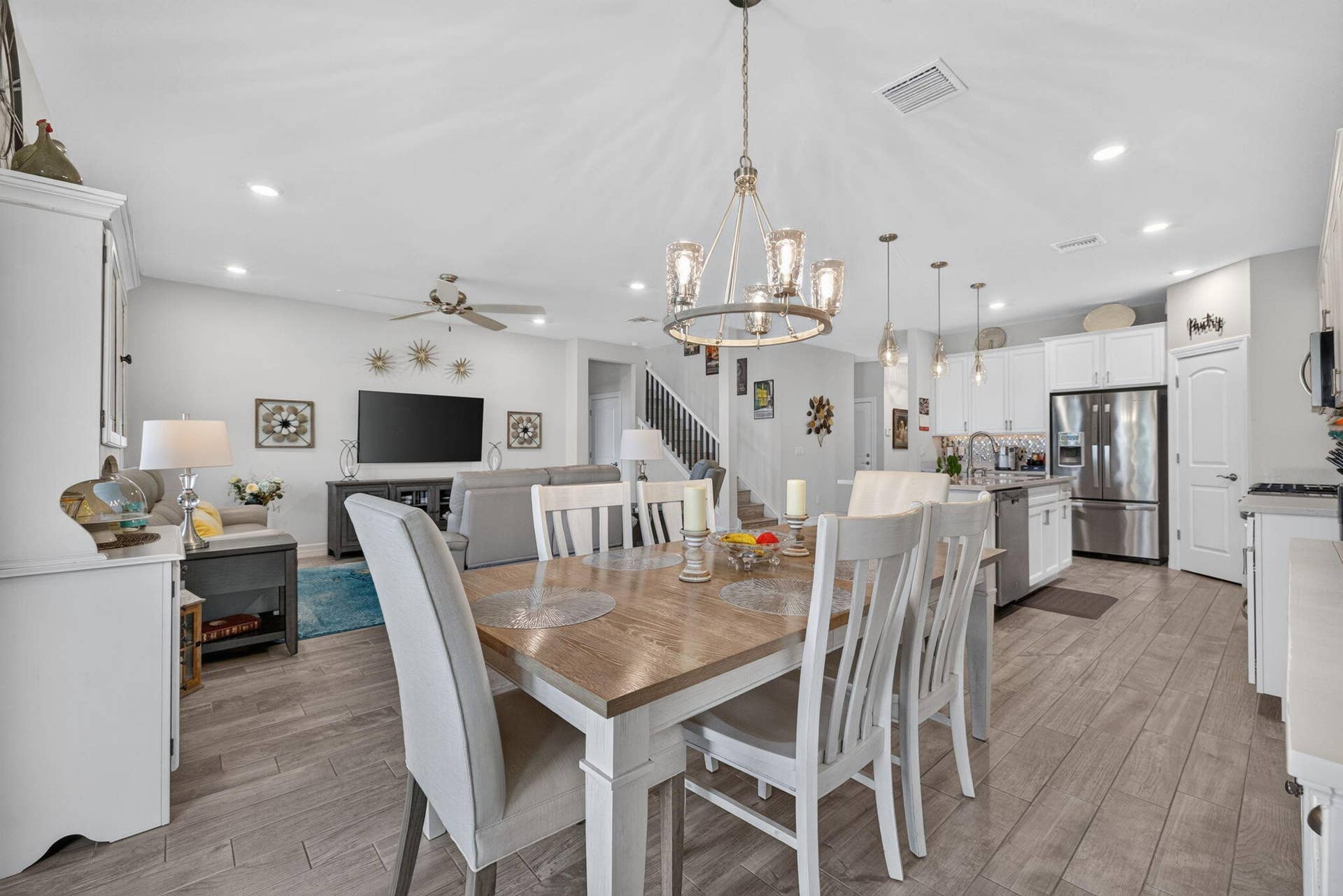 10521 SW CAPTIVA Drive, Port St Lucie, FL 34987 Dining Room Ready for Entertainment