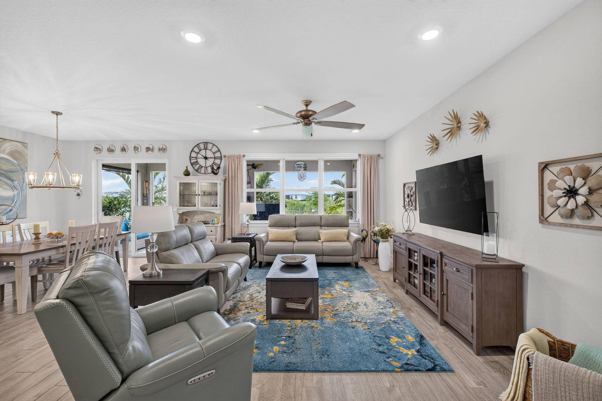 10521 SW CAPTIVA Drive, Port St Lucie, FL 34987 Living Room Ready for Entertaining