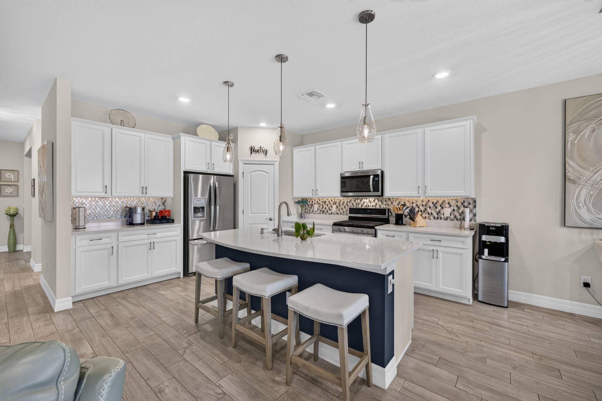 10521 SW CAPTIVA Drive, Port St Lucie, FL 34987 Quartz Kitchen Butlers Pantry Nearby