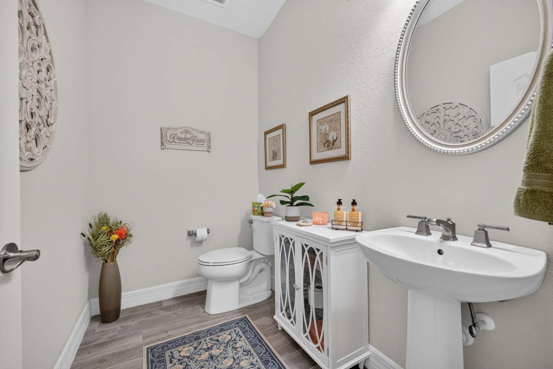 10521 SW CAPTIVA Drive, Port St Lucie, FL 34987 1st Floor Spacious Half Bath Downstairs
