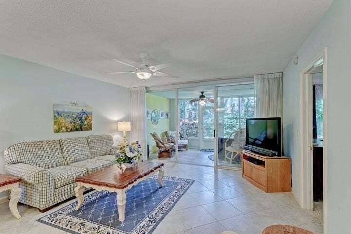 1201 N SUGAR SANDS Boulevard, #3, Singer Island, FL 33404 LIVING ROOM