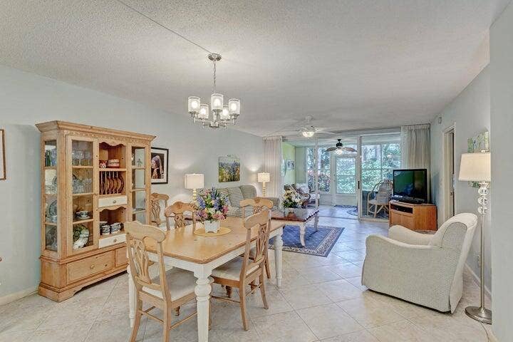 1201 N SUGAR SANDS Boulevard, #3, Singer Island, FL 33404 LIVING ROOM