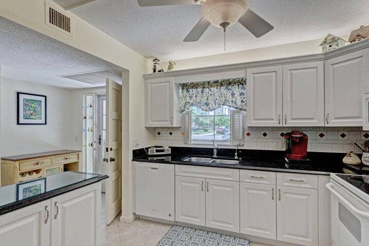 1201 N SUGAR SANDS Boulevard, #3, Singer Island, FL 33404 KITCHEN