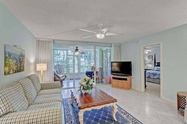 1201 N SUGAR SANDS Boulevard, #3, Singer Island, FL 33404 LIVING ROOM
