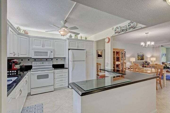 1201 N SUGAR SANDS Boulevard, #3, Singer Island, FL 33404 KITCHEN