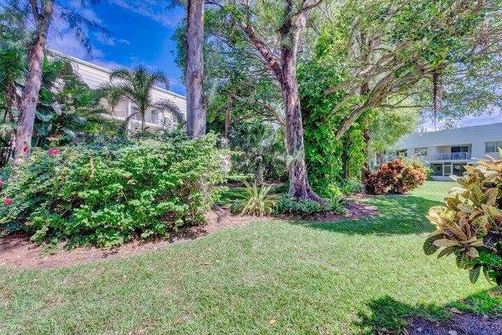 1201 N SUGAR SANDS Boulevard, #3, Singer Island, FL 33404 GROUNDS