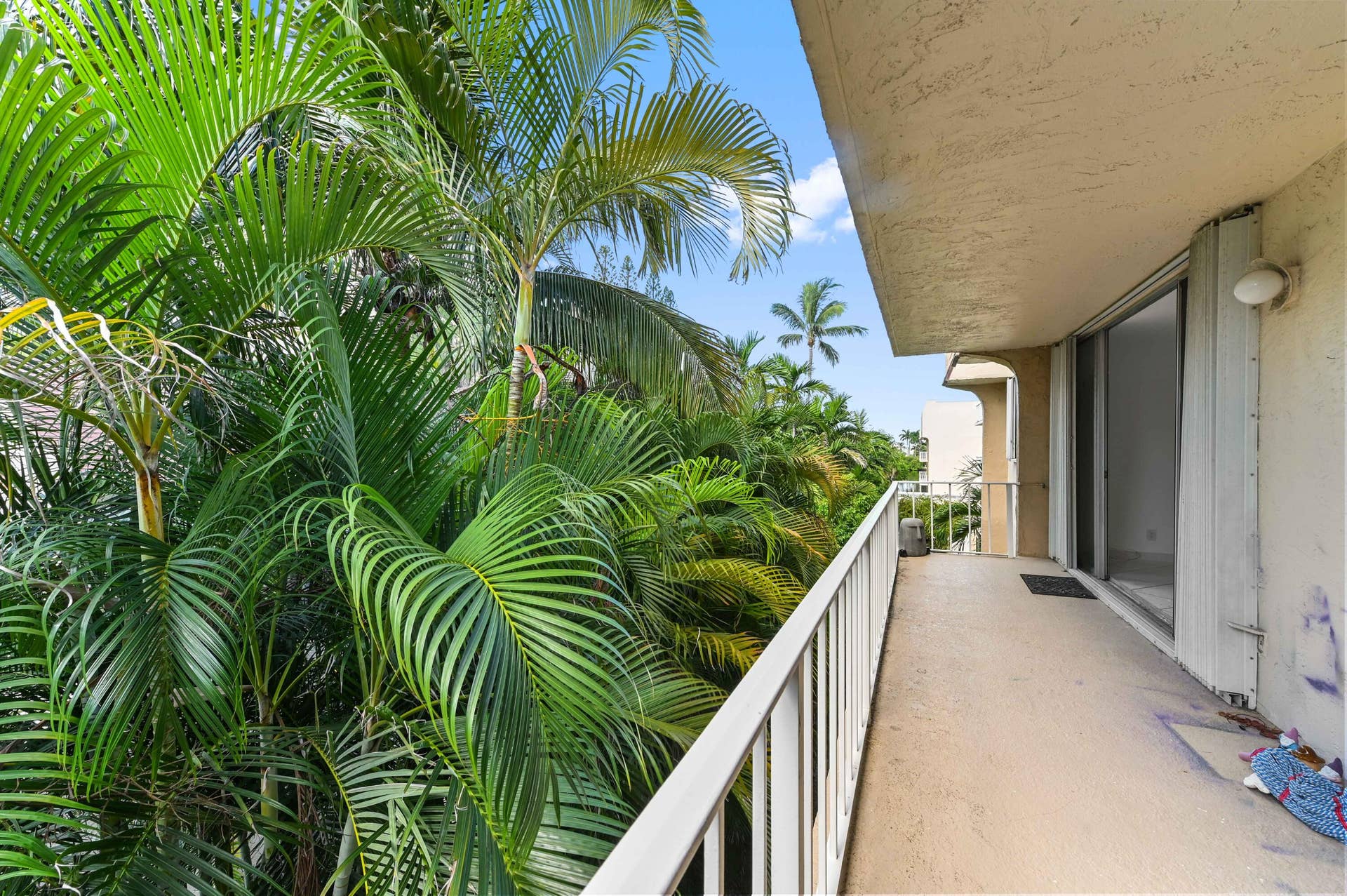 3575 S OCEAN Boulevard, #309, South Palm Beach, FL 33480 25 Balcony 02