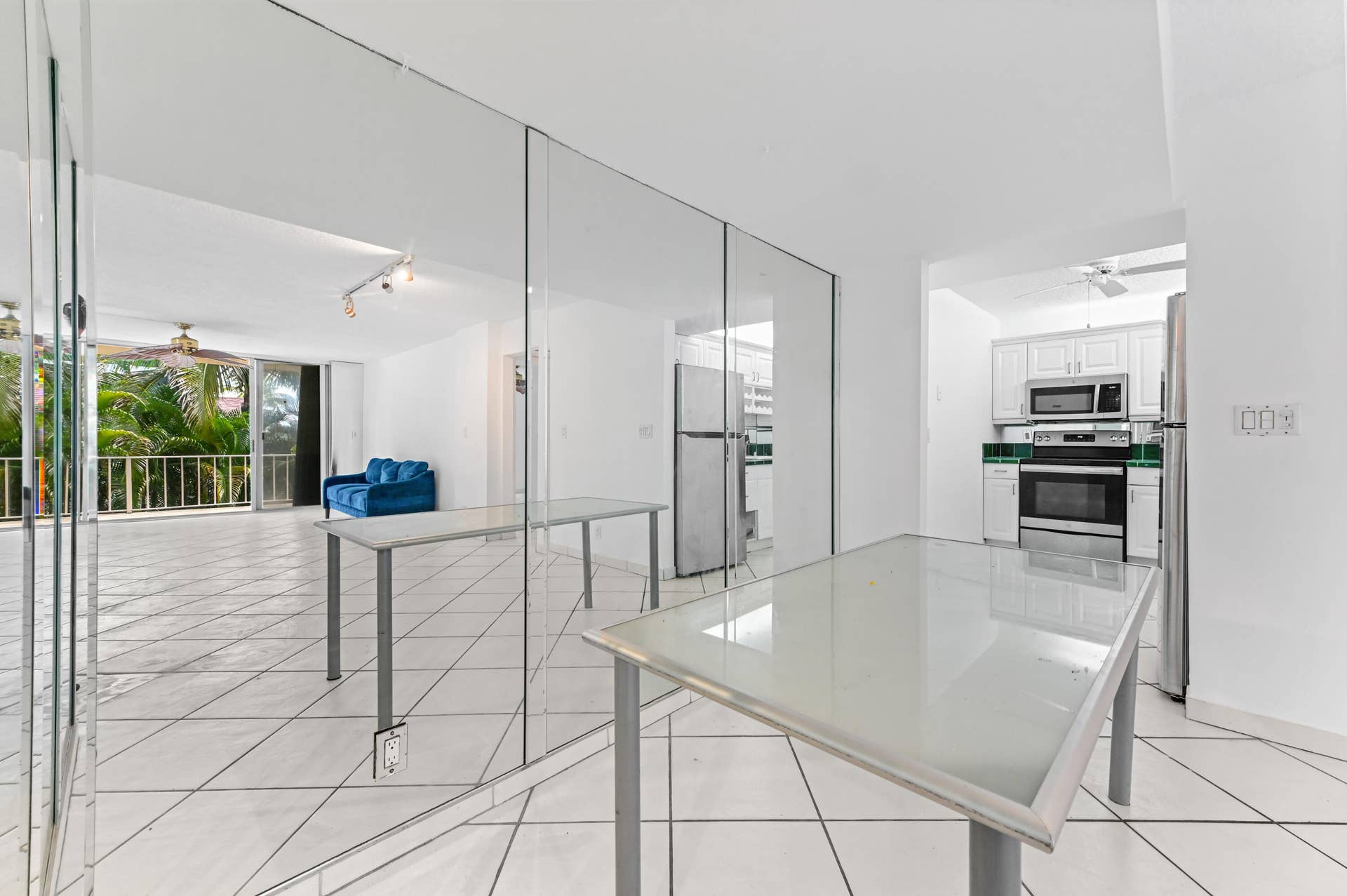 3575 S OCEAN Boulevard, #309, South Palm Beach, FL 33480 11 Diningroom 02