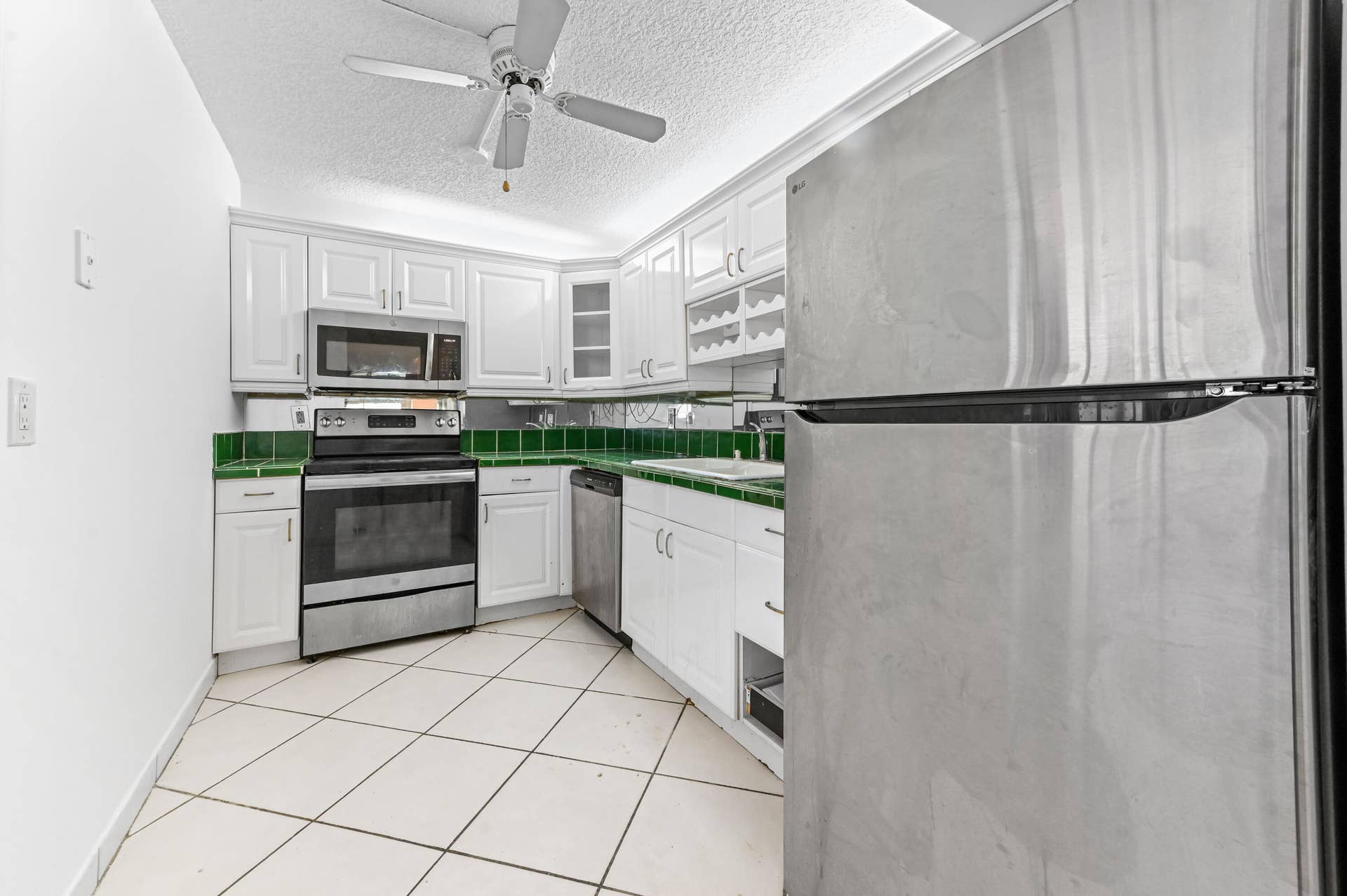 3575 S OCEAN Boulevard, #309, South Palm Beach, FL 33480 12 Kitchen 01