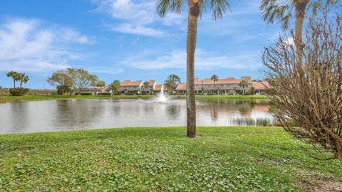 402 SEA OATS Drive, #E, Juno Beach, FL 33408 19512576_1_480_270