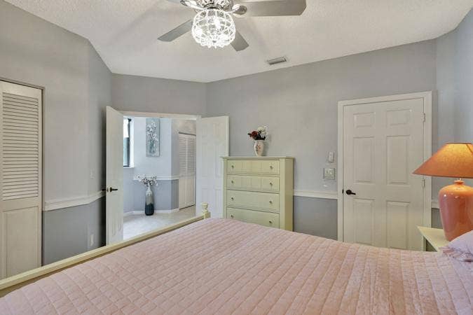 402 SEA OATS Drive, #E, Juno Beach, FL 33408 19512396_2_800_450