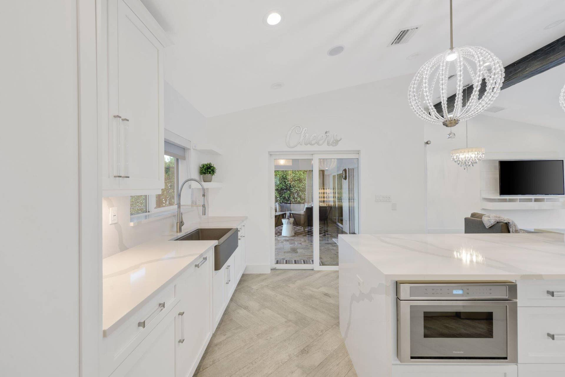 713 Forsyth Street, Boca Raton, FL 33487 Kitchen