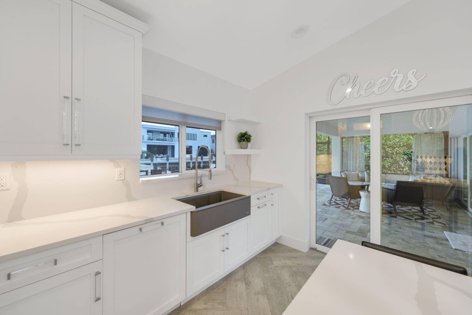713 Forsyth Street, Boca Raton, FL 33487 Kitchen