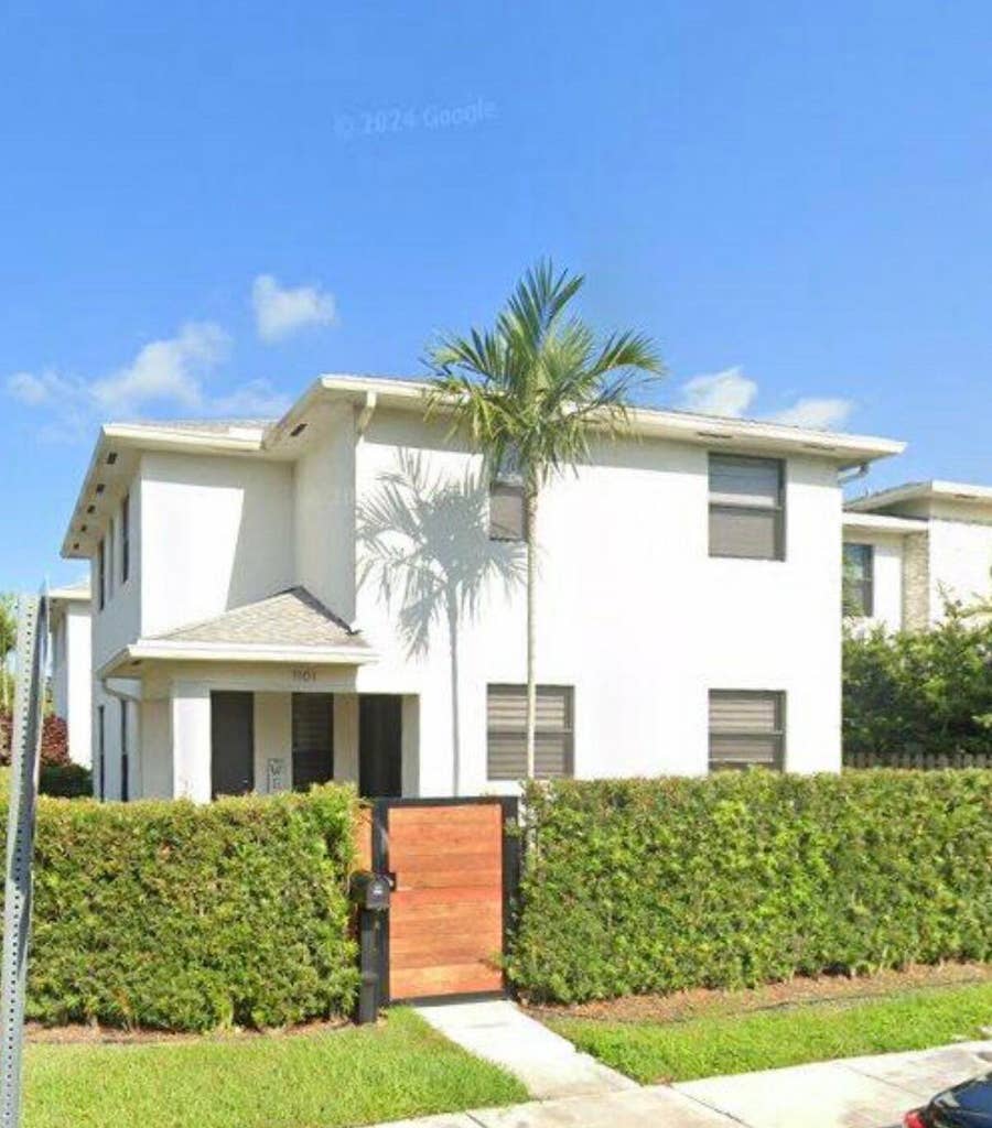 Property photo for 1101 NE 3RD Avenue, Fort Lauderdale, FL