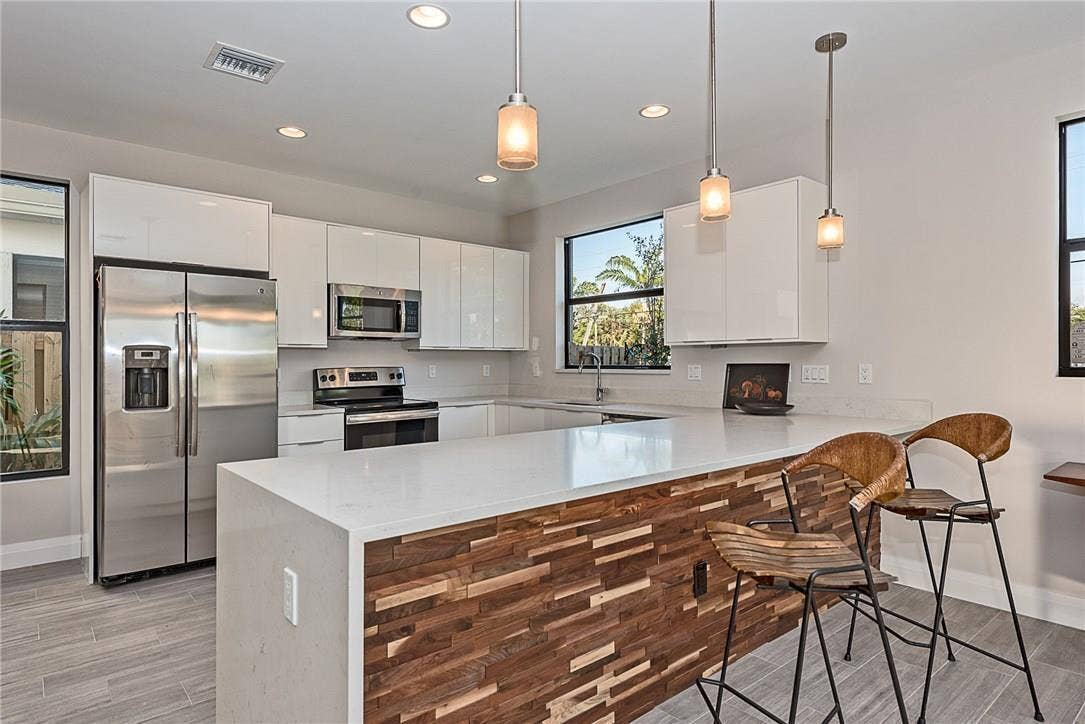 1101 NE 3RD Avenue, Fort Lauderdale, FL 33304 IMG_5882