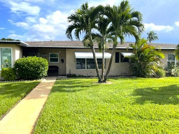 892 HIGH POINT Boulevard N, #B, Delray Beach, FL 33445 Front view of villa
