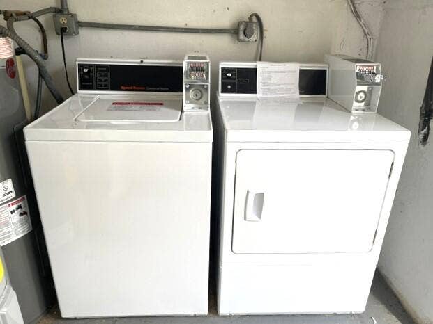 892 HIGH POINT Boulevard N, #B, Delray Beach, FL 33445 Shared coin operated washer and dryer